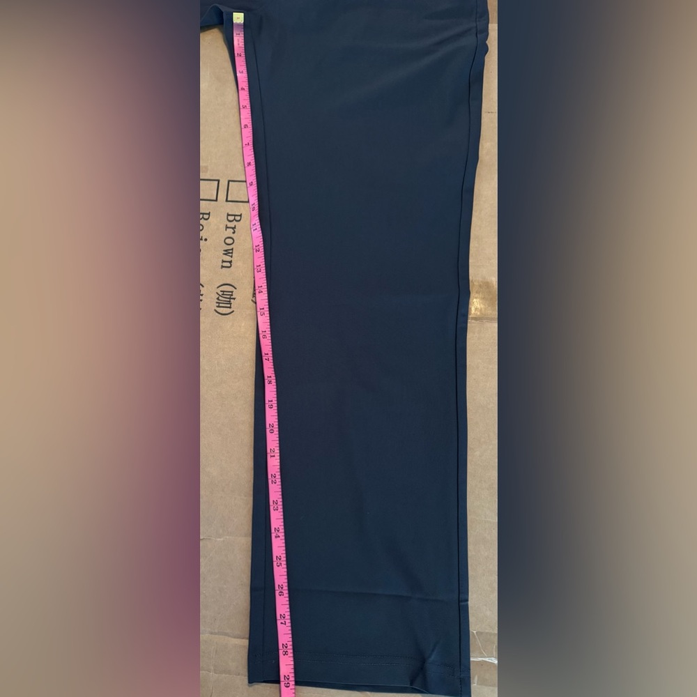 Old Navy Activewear Straight Tech Hybrid Pants - Picture 10 of 10